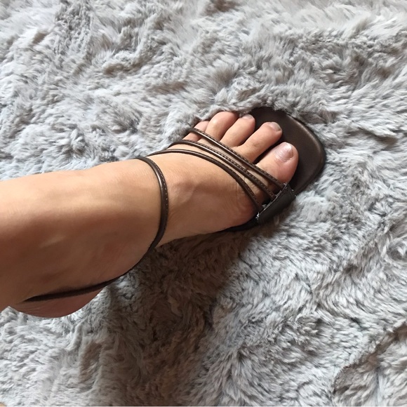 Circa 2000 Premiere Collection Bistro strap oh heeled sandals metallic brown - Picture 10 of 10